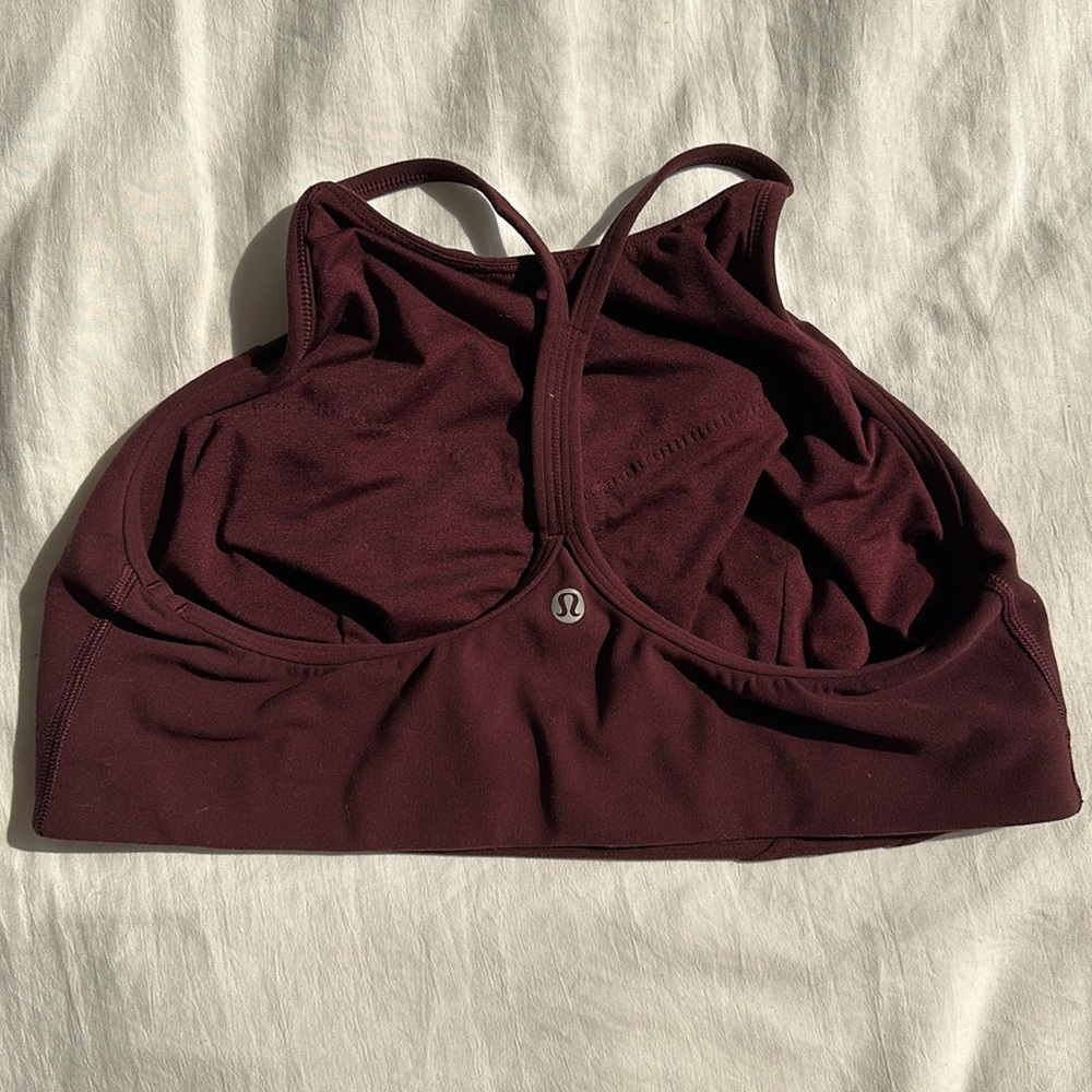 Lululemon high neck sports bra burgundy